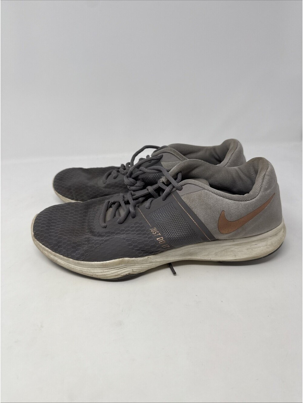Nike City Trainer 2 Grey Gold AA7775-002 Women's Size 10